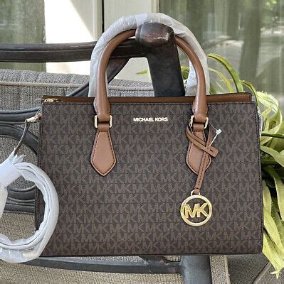 michael kors tasche braun logp|Sheila Medium Logo Satchel .